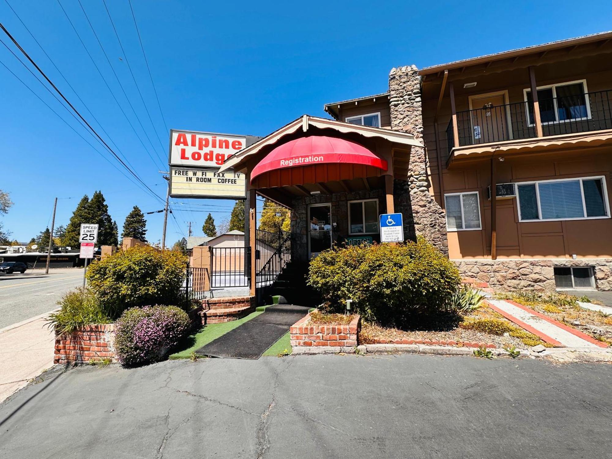 The Cottage Inn At Mount Shasta Exterior photo
